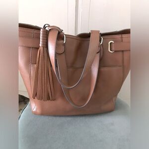 COLE HAAN Pebbled Chestnut Leather Gold Hardware Preppy Classic Minimalist Tote